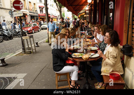 Butte-aux-Cailles ist der Name eines Hügels (franz. Butte) in Paris. Er Balatonfüred im 13. Arrondissement. Dieses mit der Place d'Italie gelegene frühere Stockfoto