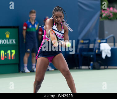 New York, Vereinigte Staaten. 05 Sep, 2019. Robin Montgomery (USA), die in Aktion während der juniorinnen Runde 3 bei US Open Championships gegen Katrina Scott (USA) am Billie Jean King National Tennis Center (Foto von Lew Radin/Pacific Press) Quelle: Pacific Press Agency/Alamy leben Nachrichten Stockfoto