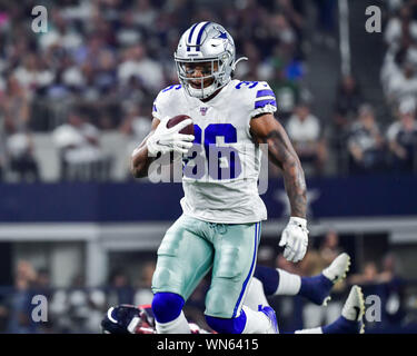 August 24th, 2019:. Dallas Cowboys zurück laufen Tony Pollard (36) die Kugel trägt bei einem NFL Football Spiel zwischen den Houston Texans und Dallas Cowboys bei AT&T Stadium in Arlington, Texas. Manny Flores/CSM Stockfoto