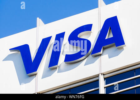 August 24, 2019 Foster City/CA/USA - Nahaufnahme von Visa an ihren weltweiten Hauptsitz im Silicon Valley; VISA besitzt vier Gebäuden und ist das Lar Stockfoto