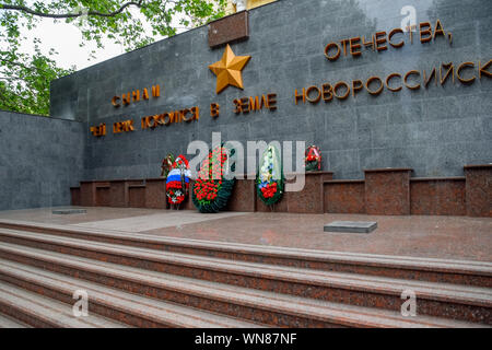 Noworossijsk, Russland - 20. Mai 2018: die Söhne des Vaterlandes, der starb auf dem Land von Noworossijsk. Denkmal zu Ehren der Sieg in der großen Patrio Stockfoto