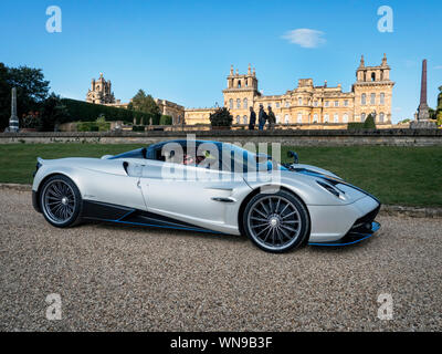 2018 Pagani Huayra Roadster, die im Salon Prive Blenheim Palace 2019 Stockfoto