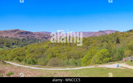 Wunderschöne Aussicht auf das Tal zwischen Grasmere Lake und Rydal Wasser, in der Nähe von Ambleside, Lake District, Cumbria, Vereinigtes Königreich Stockfoto