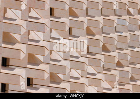 Die abstrakte Faszien des Parlaments von Malta Gebäude in Valletta. Stockfoto