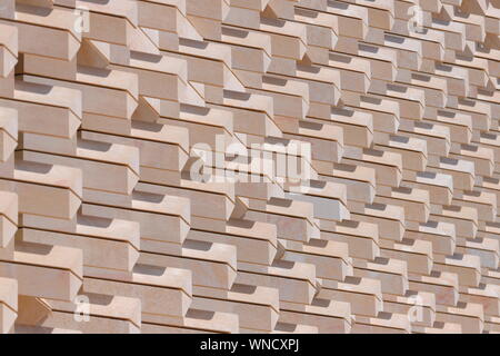 Die abstrakte Faszien des Parlaments von Malta Gebäude in Valletta. Stockfoto