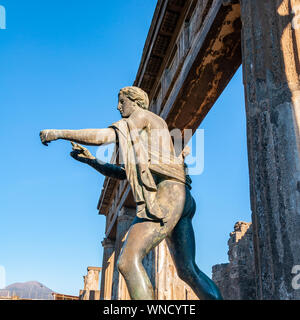 Pompeji, die am Besten erhaltene archäologische Stätte der Welt, Italien. Die Statue des Apollo. Stockfoto