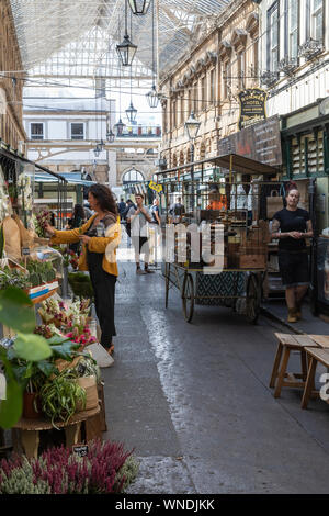 St. Nicholk Markets, The Corn Exchange, Corn Street, City of Bristol, Großbritannien Stockfoto