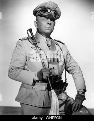 ERICH von STROHEIM Portrait als Feldmarschall Erwin Rommel in fünf Gräber BIS KAIRO 1943 Regisseur Billy Wilder Drehbuch Charles Brackett, Billy Wilder Paramount Pictures Stockfoto