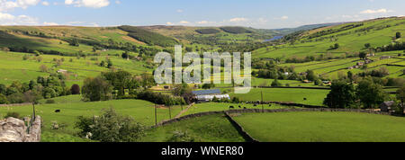 Sommer Blick durch Nidderdale ANOB, North Yorkshire, England. Stockfoto