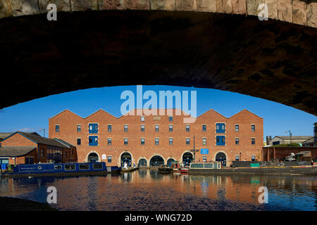 Tameside, Portland Basin Museum restauriert Lager Ashton-under-Lyne, Dukinfield Kreuzung Peak Wald Canal, Ashton Canal, Huddersfield schmalen Kanal Stockfoto