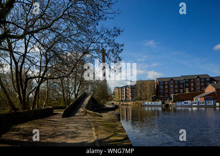 Tameside Apartments, Portland Basin Ashton-under-Lyne, Dukinfield Kreuzung Peak Wald Canal, Ashton Canal, Huddersfield schmalen Kanal Stockfoto