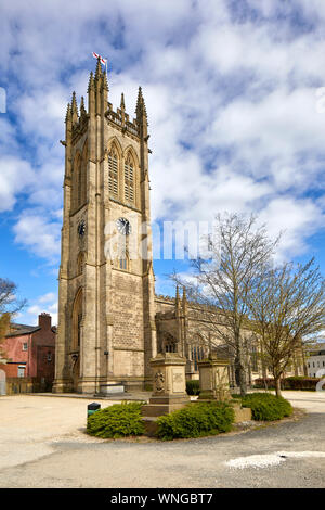 Tameside Denkmalgeschützte St. Michael und alle Engel' Kirche, Ashton Pfarrkirche Saint Michaels Square, Ashton-under-Lyne Stockfoto