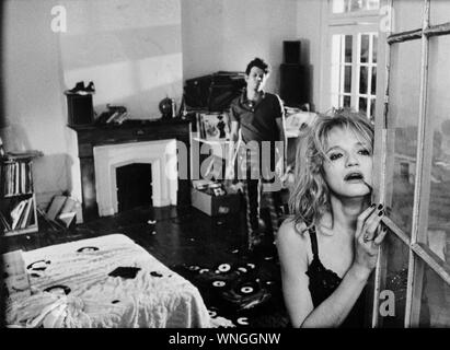 Rechts Jahr: 1986 USA/Allemagne de l'ouest Regie: Jim Jarmusch Tom Waits, Ellen Barkin Stockfoto