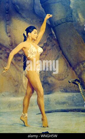 Das Indische Grabmal Jahr: 1959 West Deutschland Regie: Fritz Lang Debra Paget Foto: Wolfgang Schackla CCC/Rizzoli Film/Regina Produktionen Stockfoto