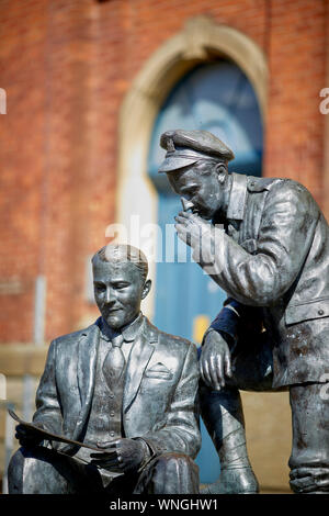 Tameside Jack Richter Statue Herr Pendry Square Stalybridge Gedenken an Es ist ein langer Weg, Tipperary Stockfoto