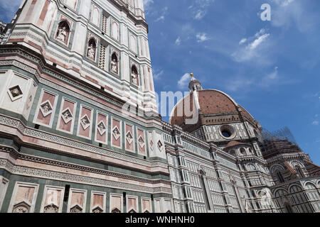 Detail, bell Giotto's Tower (Campanile). Die Kathedrale Santa Maria del Fiore und Brunelleschis Dom (Duomo di Firenze), Florenz, Italien. Stockfoto