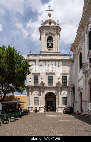 Eingang Graca Kirche im Stadtteil Alfama von Lissabon Stockfoto