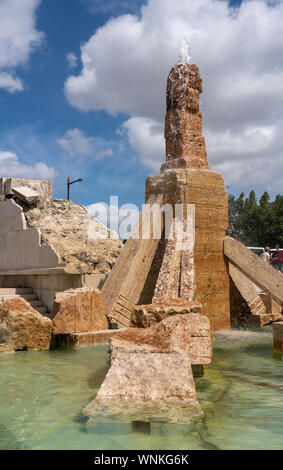 Skulptur und Brunnen bis zum 25. April Revolution in Lissabon gedenken Stockfoto