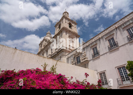 Kreuzgang von Sao Vicente de Fora Kirche im Stadtteil Alfama von Lissabon Stockfoto