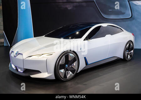 FRANKFURT, Deutschland - 13.09.2017: BMW iVision Dynamics elektrische Konzeptfahrzeug auf der Frankfurter Automobilausstellung IAA. Stockfoto