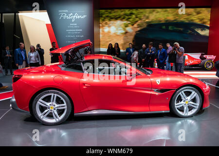 FRANKFURT, Deutschland - 13.09.2017: Ferrari Portofino Sportwagen auf der Frankfurter IAA vorgestellt. Stockfoto