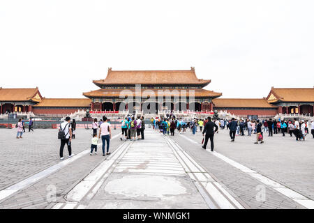 Peking, China - 20. Mai 2018: Die legendären Hot-spots Ansehen der Menschen an der Verbotenen Stadt, die ist ein Palast, der Komplex im Zentrum von Peking, China reisen. Stockfoto