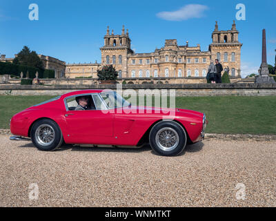 1961 Ferrari 250 GT SWB, die im Salon Prive Blenheim Palace 2019 Stockfoto