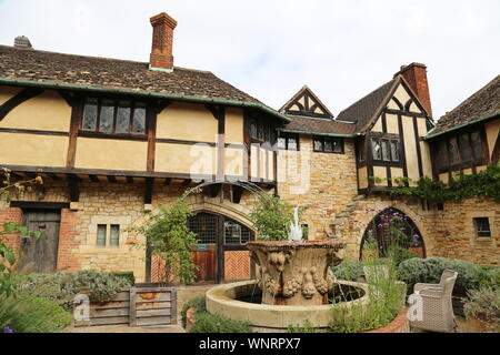 Astor-flügel Hof, Hever Castle, Hever, Edenbridge, Kent, England, Großbritannien, USA, UK, Europa Stockfoto