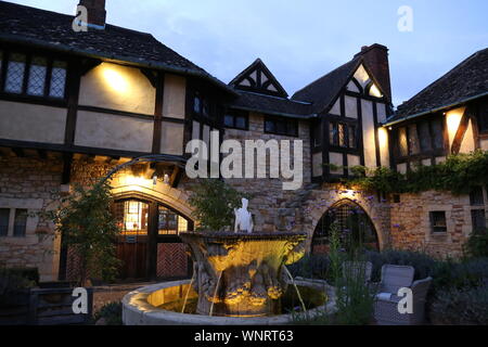 Astor-flügel Hof, Hever Castle, Hever, Edenbridge, Kent, England, Großbritannien, USA, UK, Europa Stockfoto