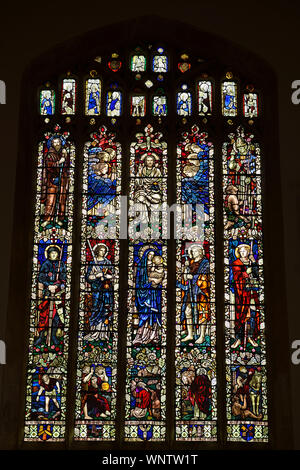 Osten Fenster der St. James Kirche eine Glasmalerei Gedenken an den Ersten Weltkrieg in Chipping Campden England Stockfoto