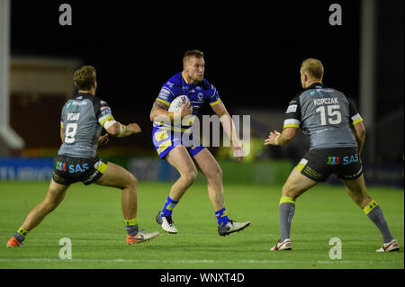 6. September 2019, Halliwell Jones Stadium, Warrington, England; Betfred Super League Rugby, Runde 28, Warrington Wolves vs Wakefield Trinity; Mike Cooper (10) von Warrington Wolves in Aktion während des Spiels. Credit: Richard Long/News Bilder Stockfoto