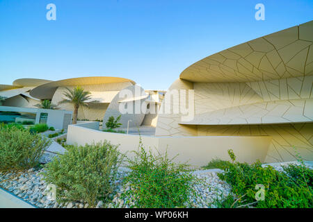 DOHA KATAR - 10 Juli 2019; National Museum von Katar, ungewöhnliche, aber markantes Design Form von Wüste inspiriert ist Rose Kristall im März 2019 eröffnet