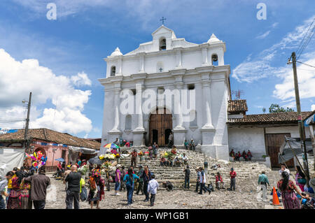 Chichicastenango, Guatemala - Iglesia de Santo Tomas Römisch-katholische Kirche in der Nähe der Markt Stockfoto
