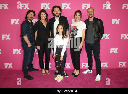 FX Networks Starwalk Red Carpet an TCA mit: Justin Rosniak, Michele Bennett, Nash Edgerton, Chika Yasumura, Brooke Satchwell, Scott Ryan Wo: Beverly Hills, Kalifornien, USA Wann: 07 Aug 2019 Quelle: FayesVision/WENN.com Stockfoto