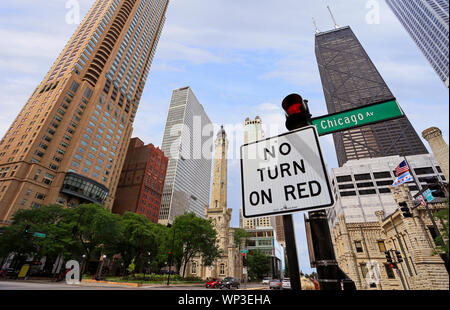 Die Magnificent Mile, Wasserturm und John Hancock Building Stockfoto