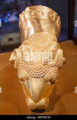 Rhyton in Form von Ram's Head, gold, 6 Jh. v. Chr., Reza Abbasi Museum, Teheran, Iran Stockfoto