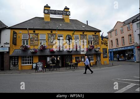 Kirbys Brogue Inn, einem berühmten traditionellen Irish Pub in Tralee, Co Kerry, Irland Stockfoto