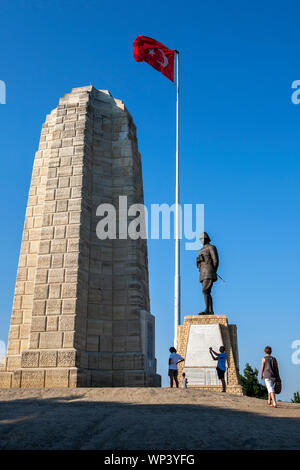 Die Statue des türkischen Weltkrieg ein Held Mustafa Kemal, der später als bei Gallipoli Atatürk in der Türkei bekannt werden würde. Stockfoto