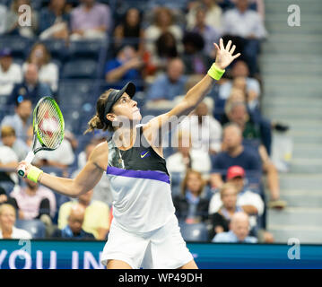 New York, Vereinigte Staaten. 05 Sep, 2019. Belinda Bencic (Schweiz), die in Aktion während der im Halbfinale an den US Open Championships gegen Bianca Andreescu (Kanada) zu Billie Jean King National Tennis Center (Foto von Lew Radin/Pacific Press) Quelle: Pacific Press Agency/Alamy leben Nachrichten Stockfoto