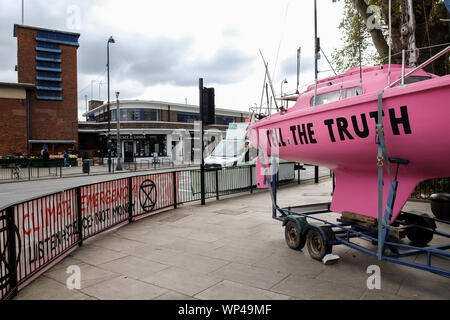 Turnpike Lane, London, Großbritannien. 7. September 2019. Aussterben Rebellion Klimawandel Demonstranten ihren Aufstand im Norden Londons. Quelle: Matthew Chattle/Alamy leben Nachrichten Stockfoto