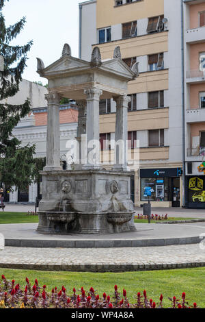 NIS, Serbien - Juni 15, 2019: Brunnen in der Mitte der Stadt von Nis, Serbien Stockfoto