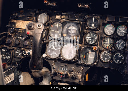 Vintage Militärhubschrauber Bedienfeld Stockfoto