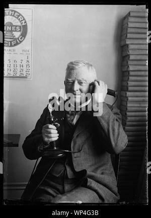 John Nance Garner mit Telefon Stockfoto