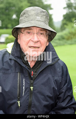 Tutzing, Deutschland. 07 Sep, 2019. Schauspieler Elmar Wepper nimmt Teil an den Golf Club Tutzing am Starnberger See an der Tabaluga Golf Cup zugunsten der Michael Roll Foundation, eine vertrauensvolle Basis für die tabaluga Stiftung. Credit: Ursula Düren/dpa/Alamy leben Nachrichten Stockfoto