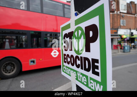 Turnpike Lane, London, Großbritannien. 7. September 2019. Aussterben Rebellion Klimawandel Demonstranten ihren Aufstand im Norden Londons. Quelle: Matthew Chattle/Alamy leben Nachrichten Stockfoto