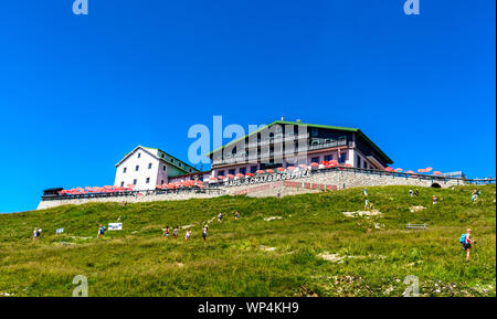 23 Juli 2019: Haus auf der Schafbergspitze Schafberg von Sankt Wolfgang im Salzkammergut, Oberösterreich (oberosterreich), Salzburg, Stockfoto