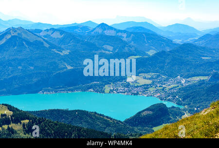 Blick vom Schafberg von Sankt Wolfgang im Salzkammergut am Wolfgangsee, St. Gilgen. Oberösterreich (oberosterreich), Salzburg Stockfoto