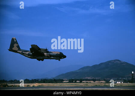 Vietnam-Krieg/Vietnam Krieg - USAF United States Air Force Lockheed C-130E Hercules Stockfoto
