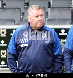 Milton Keynes, UK. 07 Sep, 2019. AFC Wimbledon Manager Wally Downes während der efl Sky Bet Liga 1 Übereinstimmung zwischen Milton Keynes Dons und AFC Wimbledon bei Stadion: mk, Milton Keynes, England am 7. September 2019. Foto von Ken Funken. Nur die redaktionelle Nutzung, eine Lizenz für die gewerbliche Nutzung erforderlich. Keine Verwendung in Wetten, Spiele oder einer einzelnen Verein/Liga/player Publikationen. Credit: UK Sport Pics Ltd/Alamy leben Nachrichten Stockfoto