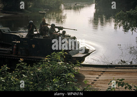 Vietnam-Krieg/Vietnam Krieg - USMC United States Marine Corps 12 Marine Regiment - USMC United States Marine Corps - Schwerer Bergepanzer/schweren Abschleppdienst M51 Stockfoto